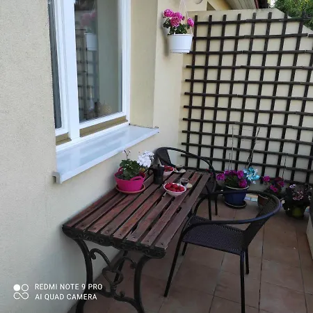 Exceptional,oriental Style Flat Close To Warsaw